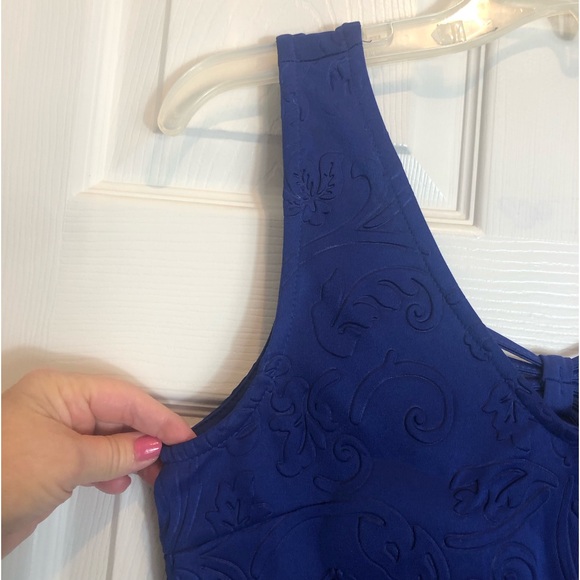 Charlotte Russe Sleeveless Dress with Built in Bra & Beautiful Back Detail Large - Picture 2 of 5